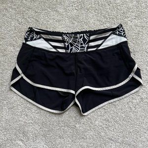 Lululemon Shorts: Size 4, Black & White